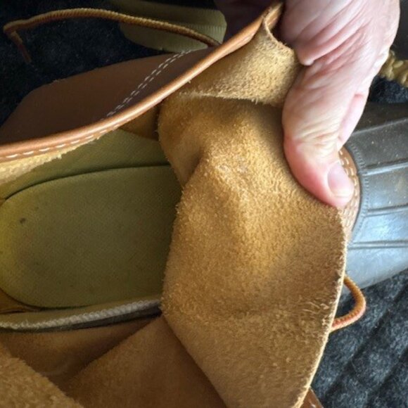size 13 Insulated 8” Men’s Bean Boots. Worn less than 3 times main image 4
